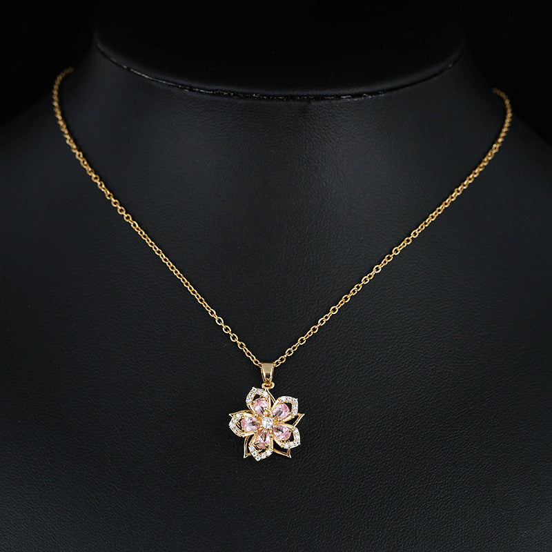 Temperament Flower-shaped Rotating Necklace