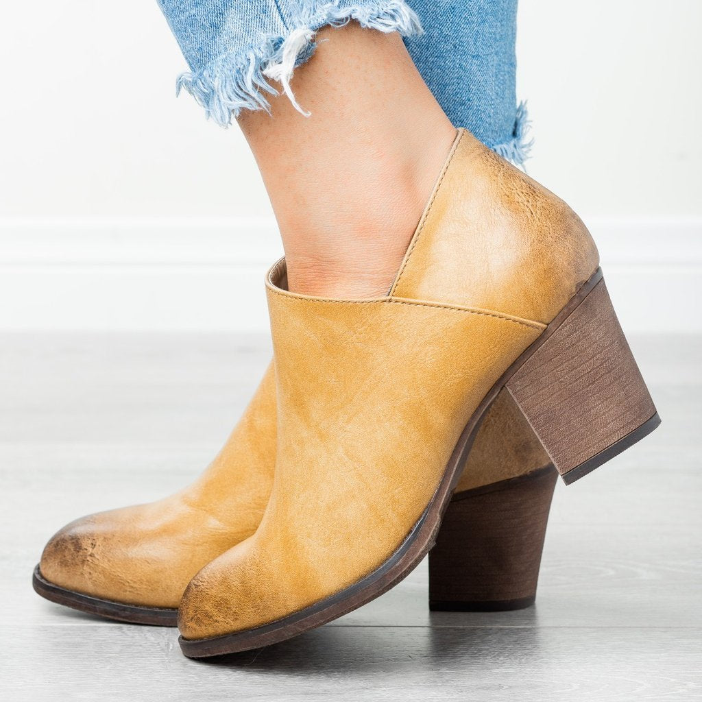 Casual Plus Size Women Pointed Toe Fashion Boots PU Viscose