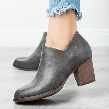 Casual Plus Size Women Pointed Toe Fashion Boots PU Viscose