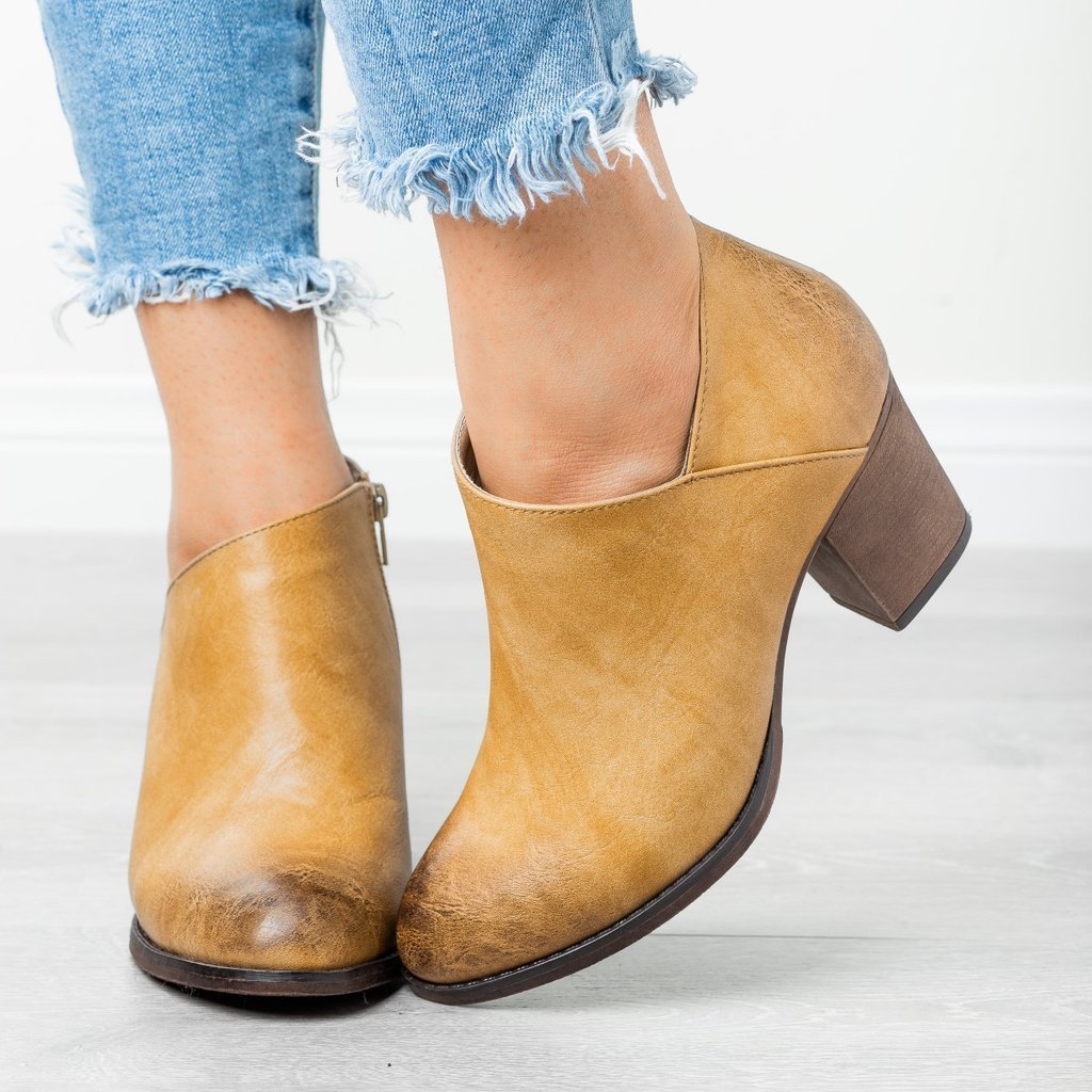 Casual Plus Size Women Pointed Toe Fashion Boots PU Viscose