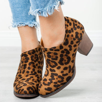 Casual Plus Size Women Pointed Toe Fashion Boots PU Viscose